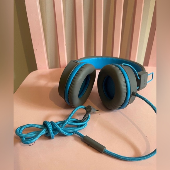 JLab JBuddies Studio On-Ear Kids Wired Headphonesj | Toddler Headphones - Picture 6 of 7